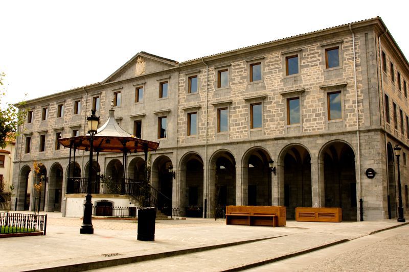 Hotel Balneario Orduna Plaza Exterior photo